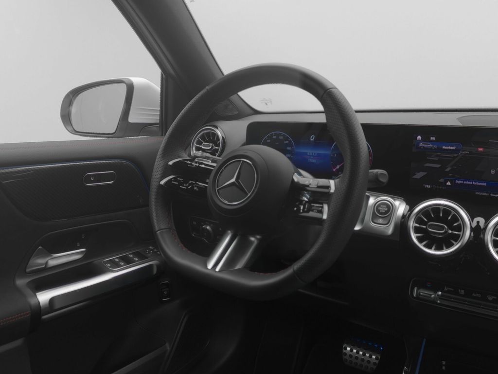 Mercedes-Benz GLB 200 2024