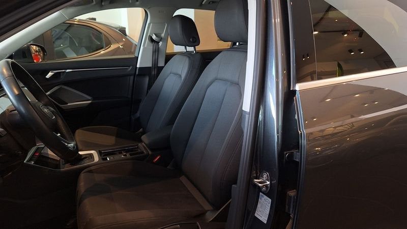 Audi Q3 2021