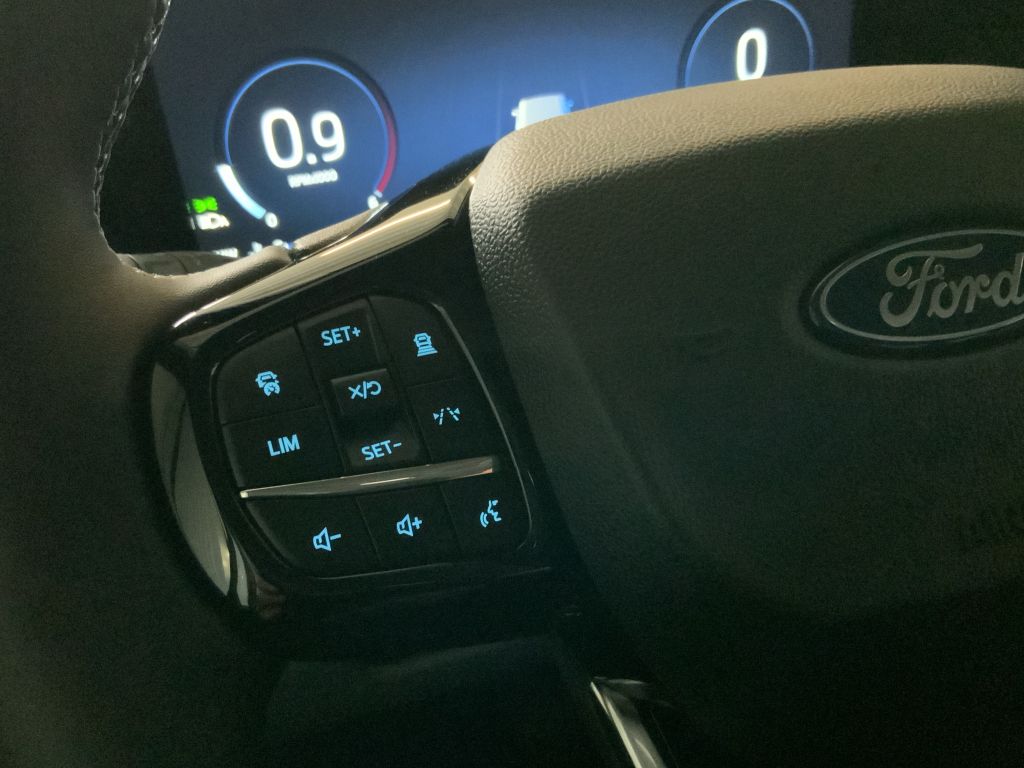 Ford Tourneo Custom 2025