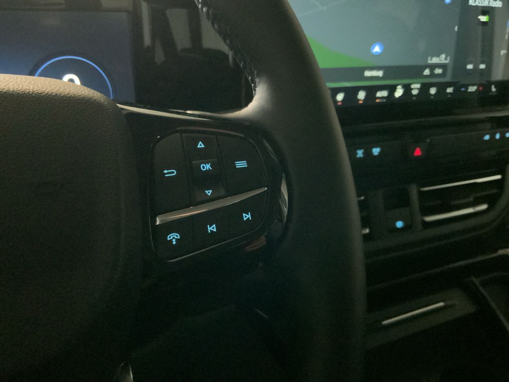 Ford Tourneo Custom 2025