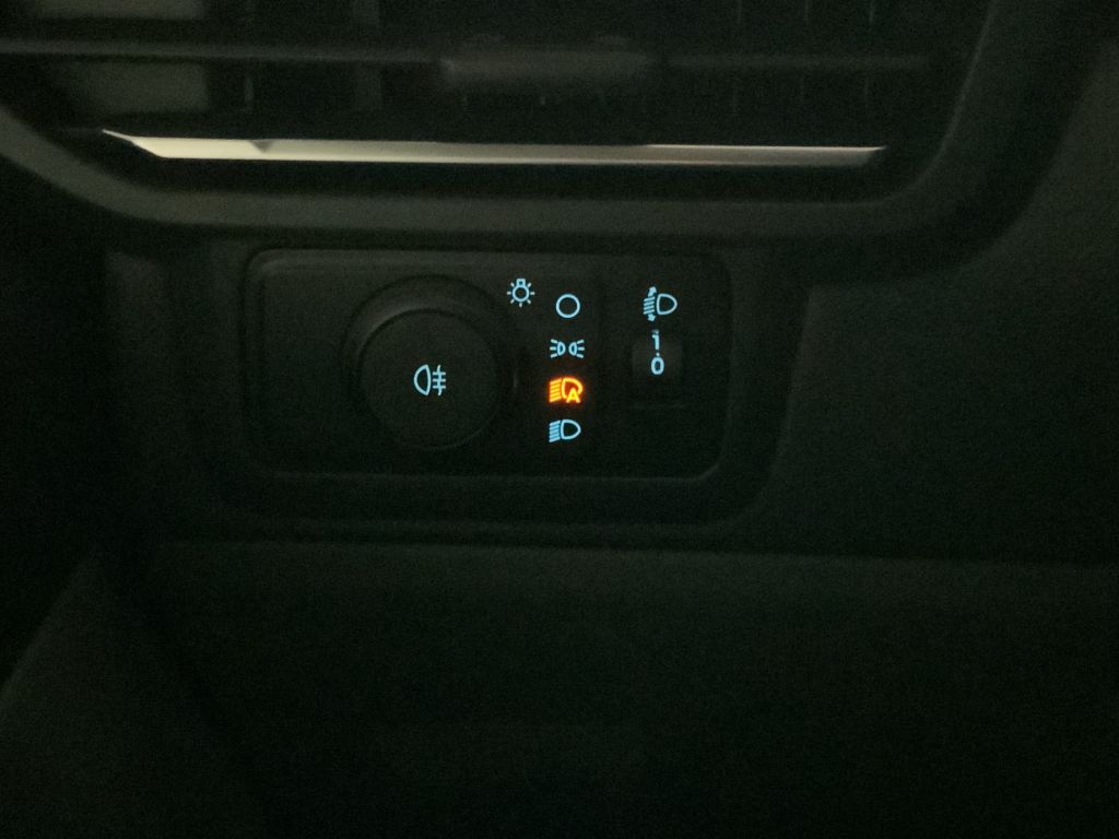 Ford Tourneo Custom 2025