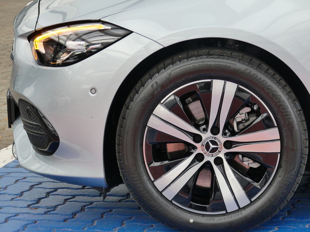 Mercedes-Benz C 200 2024