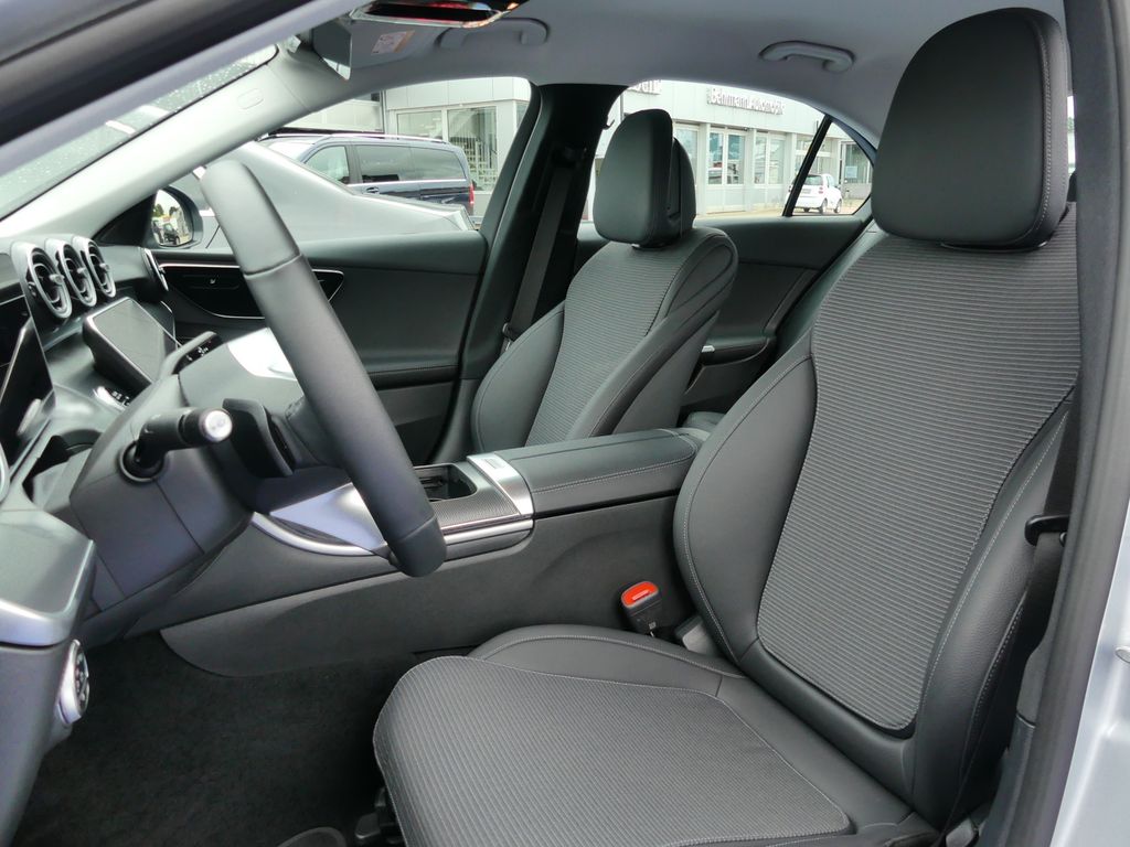 Mercedes-Benz C 200 2024