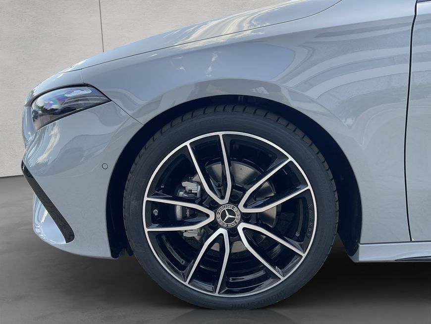 Mercedes-Benz A 180 2025