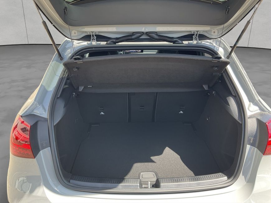 Mercedes-Benz A 180 2025