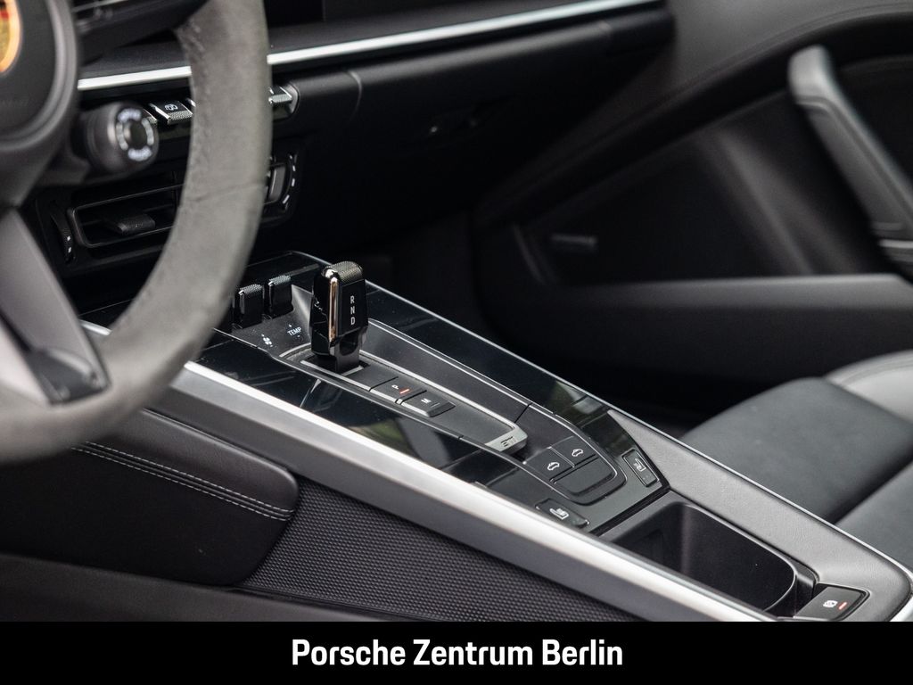 Porsche 992 2024