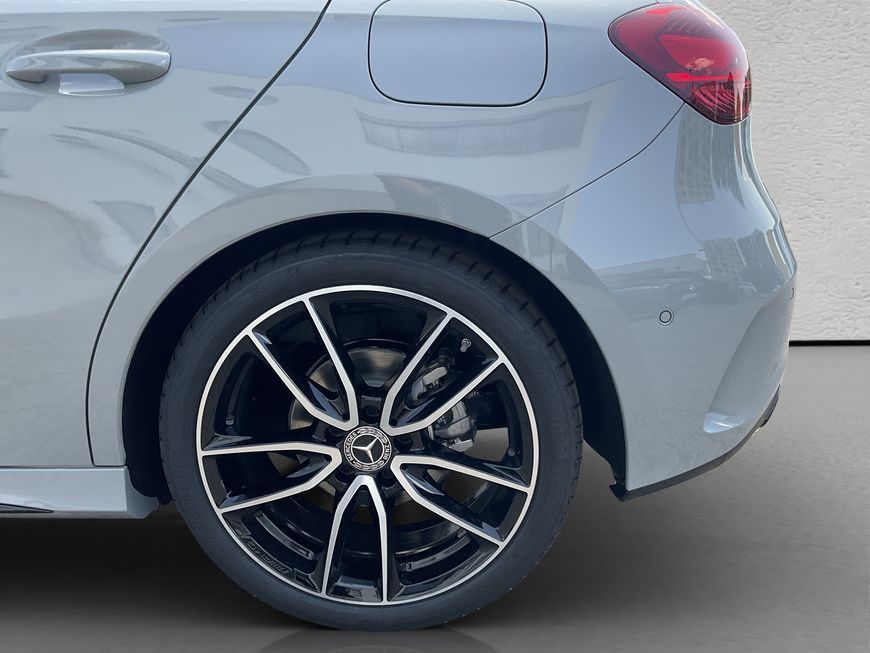 Mercedes-Benz A 180 2025