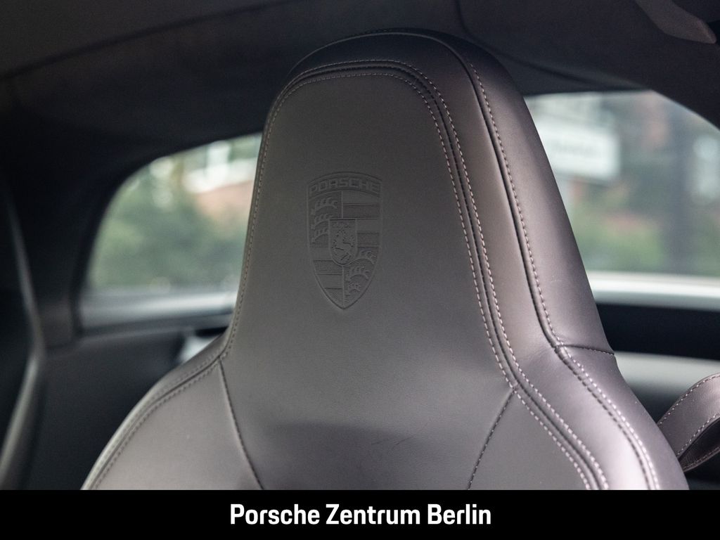 Porsche 992 2024