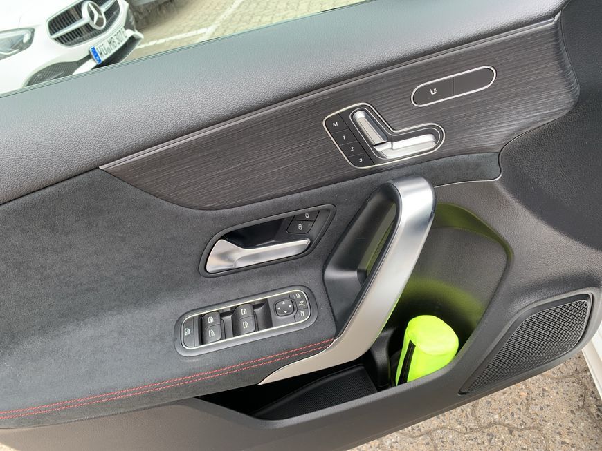 Mercedes-Benz A 200 2025