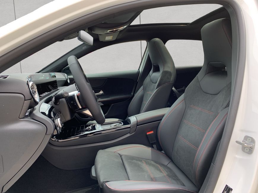 Mercedes-Benz A 200 2025