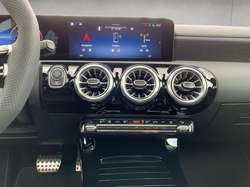 Mercedes-Benz A 200 2025