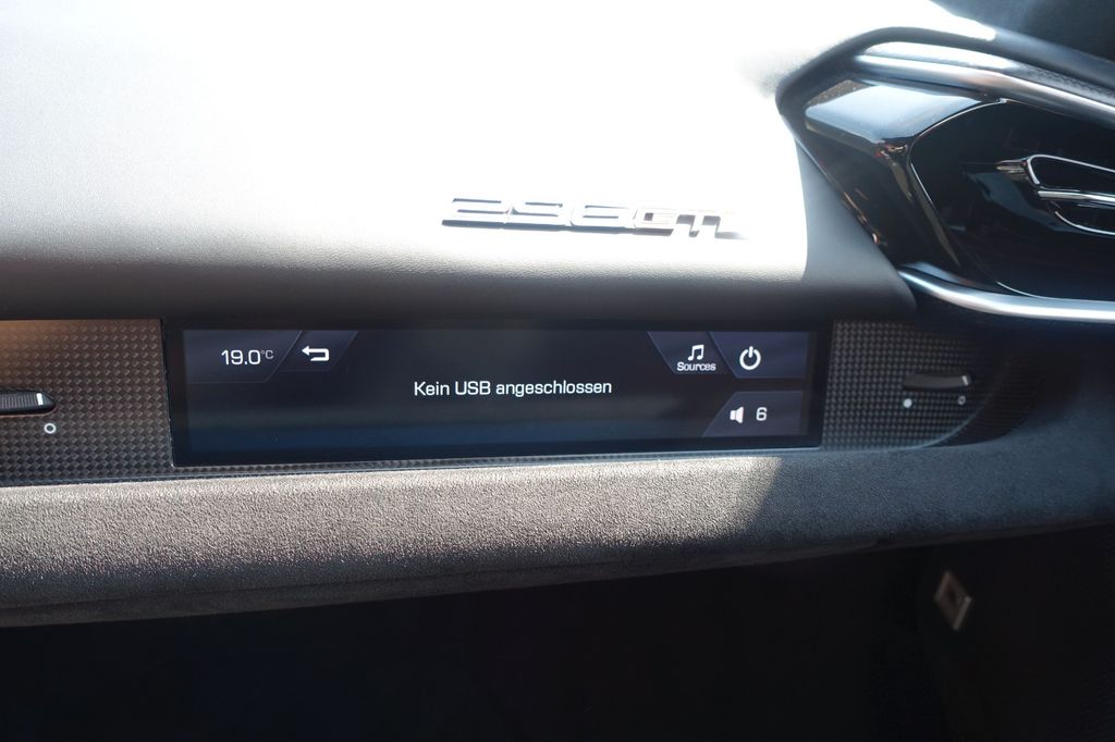 Ferrari 296 GTB 2023