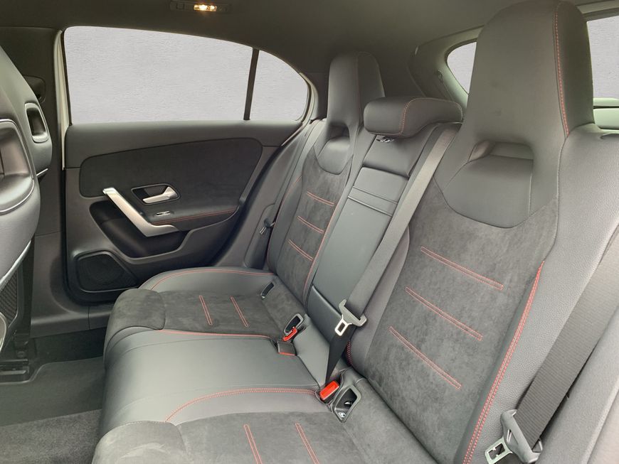 Mercedes-Benz A 200 2025