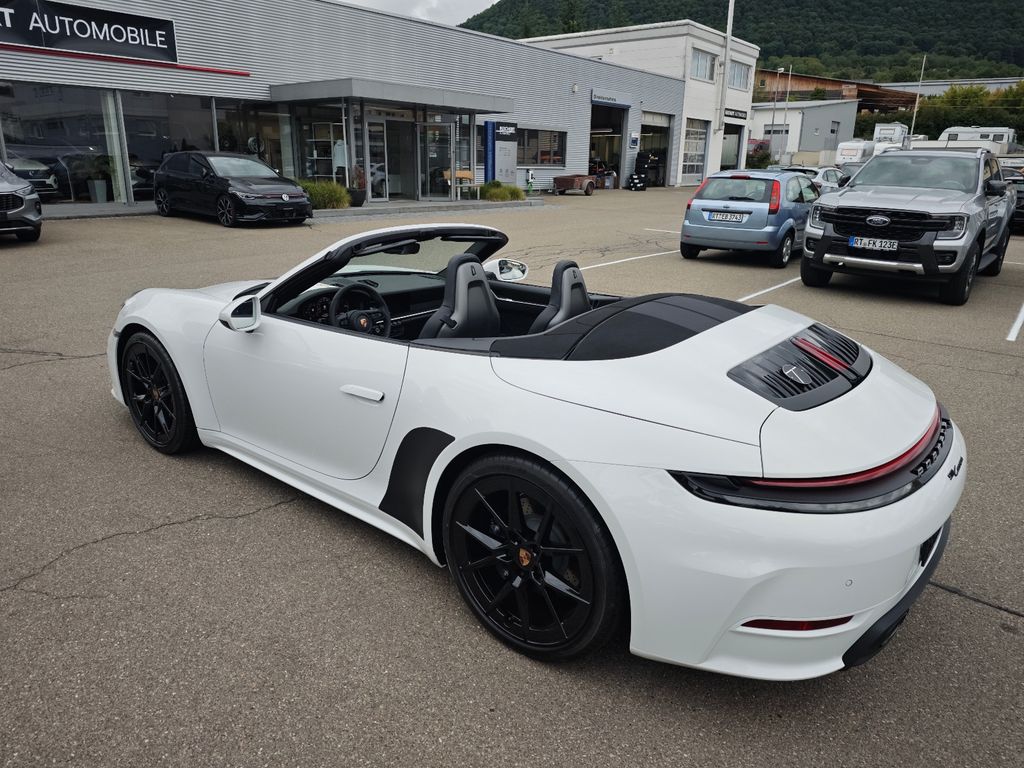 Porsche 992 2024