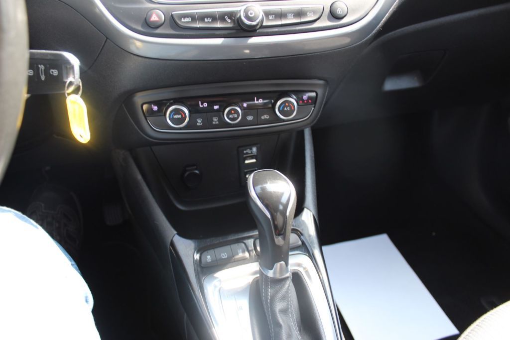 Opel Crossland (X) 2022