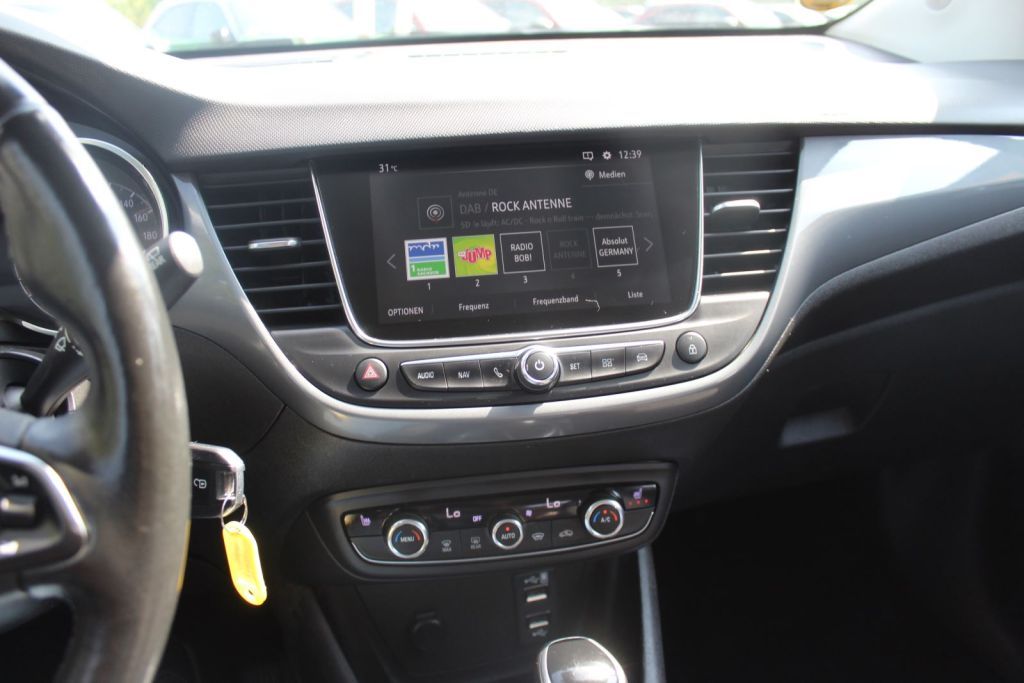 Opel Crossland (X) 2022