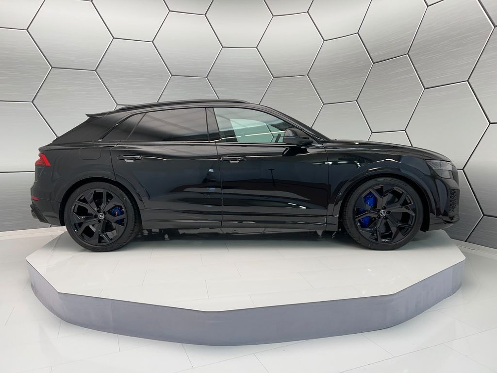 Audi RSQ8 2024