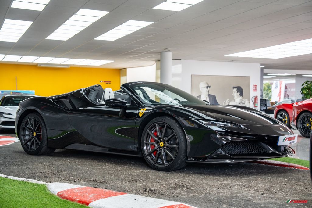 Ferrari SF90 2025