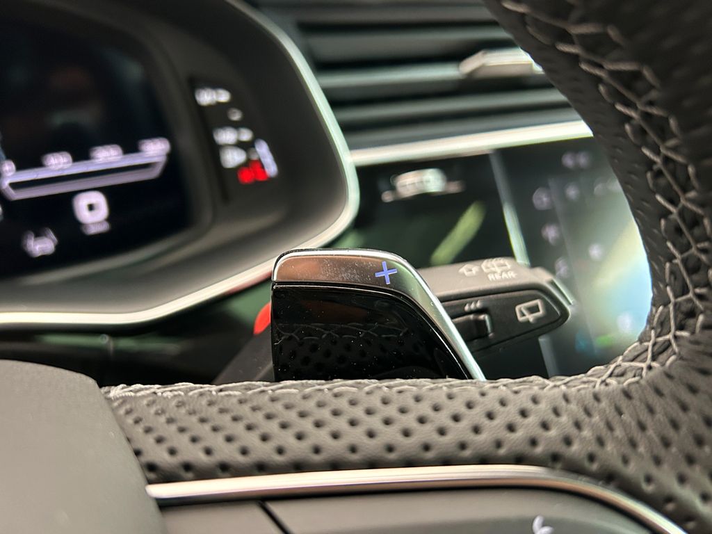Audi RSQ8 2024