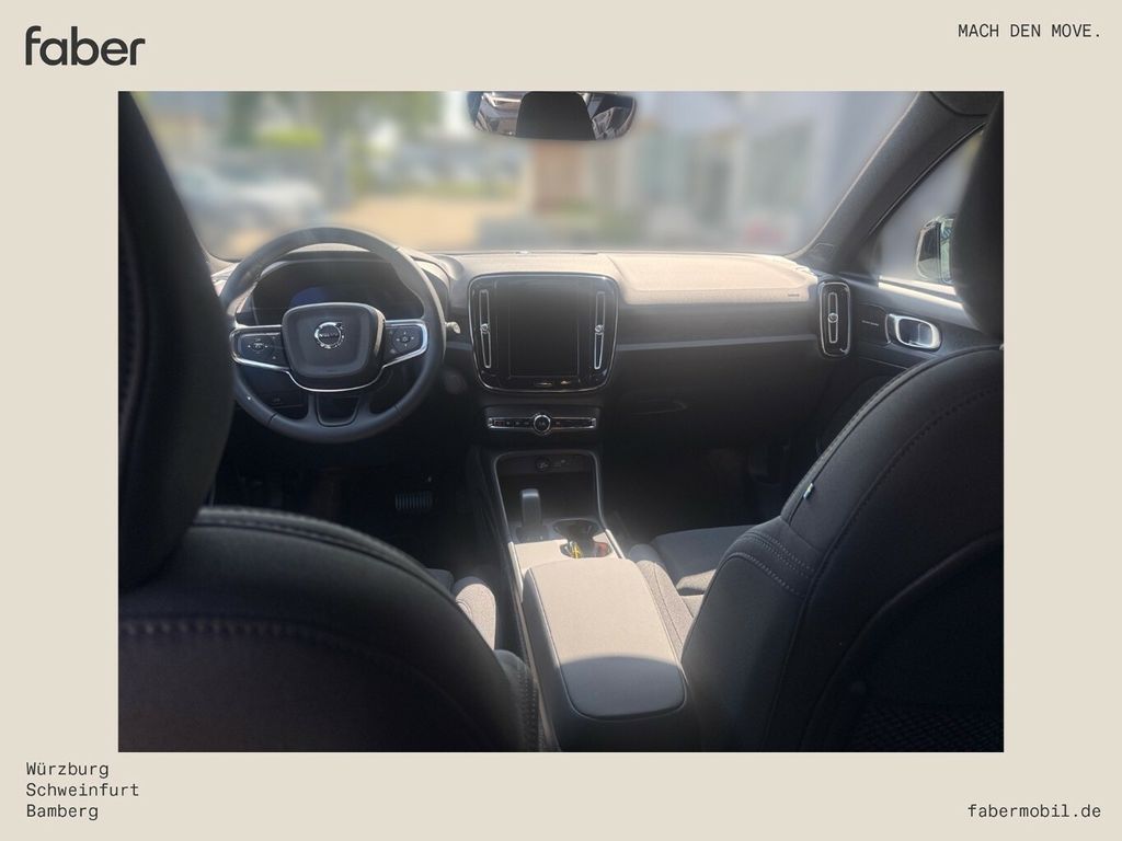 Volvo EX40 2025