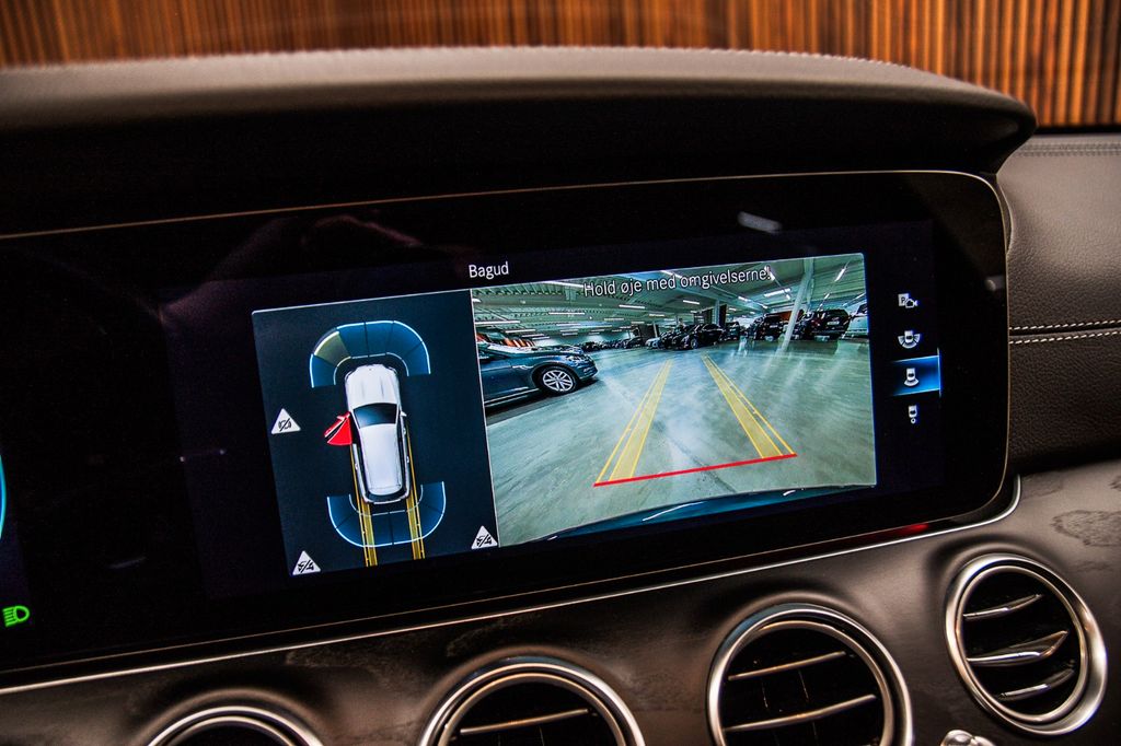 Mercedes-Benz E 300 2022