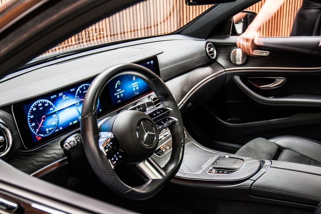 Mercedes-Benz E 300 2022
