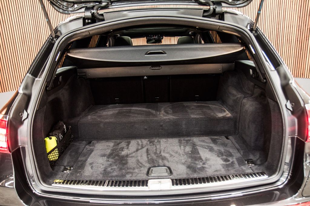 Mercedes-Benz E 300 2022