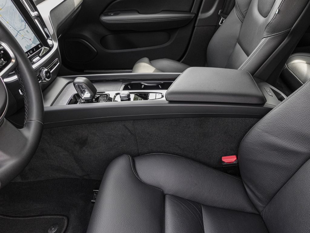 Volvo V60 Cross Country 2023