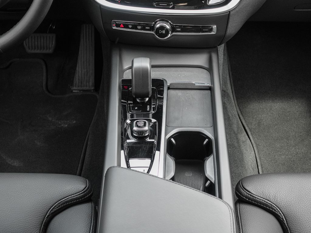 Volvo V60 Cross Country 2023