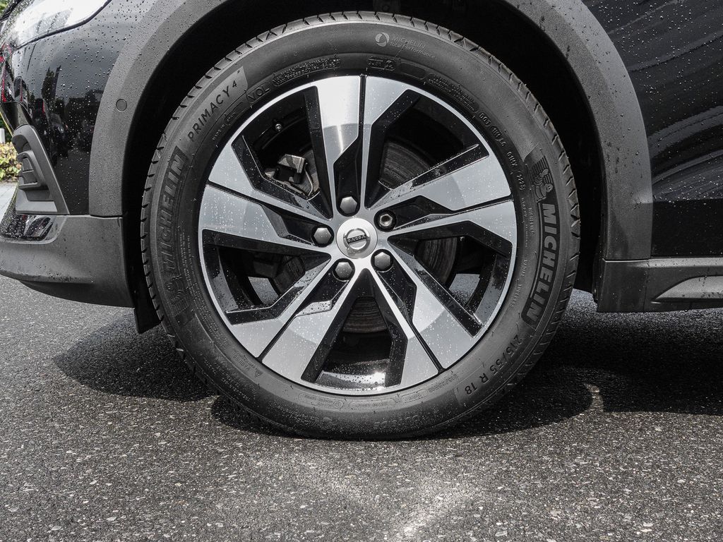 Volvo V60 Cross Country 2023