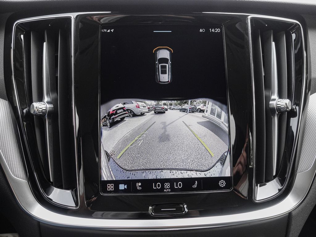 Volvo V60 Cross Country 2023