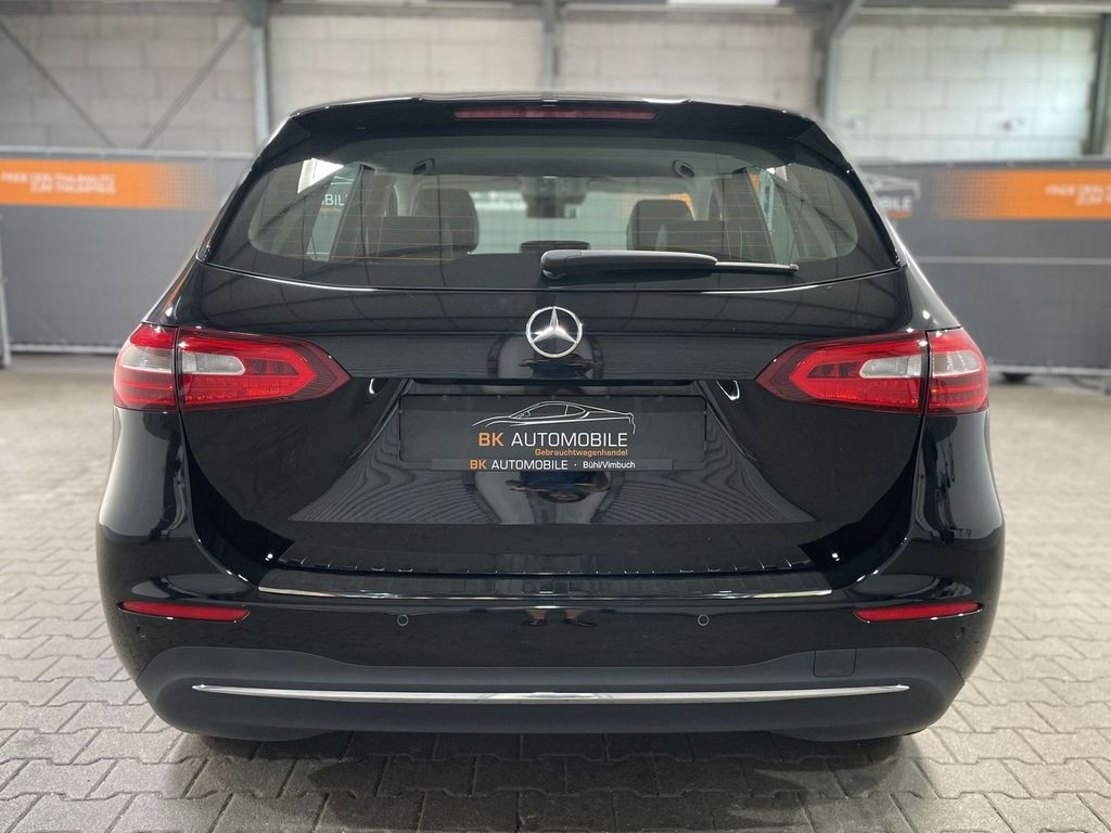 Mercedes-Benz B 180 2022