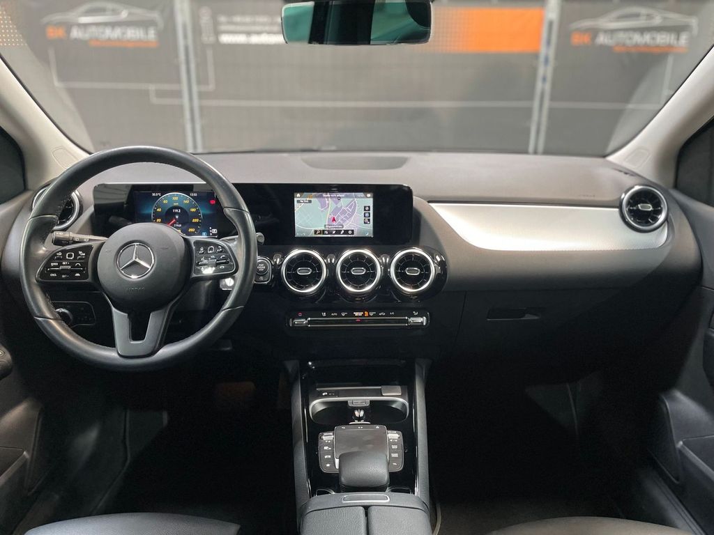 Mercedes-Benz B 180 2022