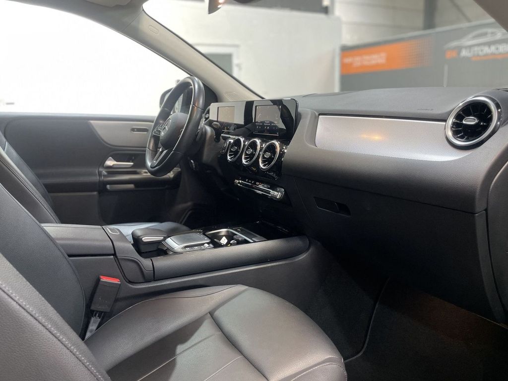 Mercedes-Benz B 180 2022