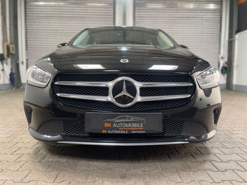 Mercedes-Benz B 180 2022