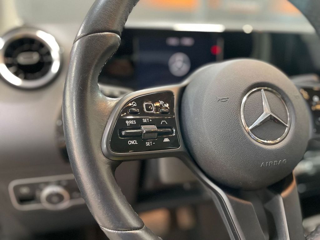 Mercedes-Benz B 180 2022