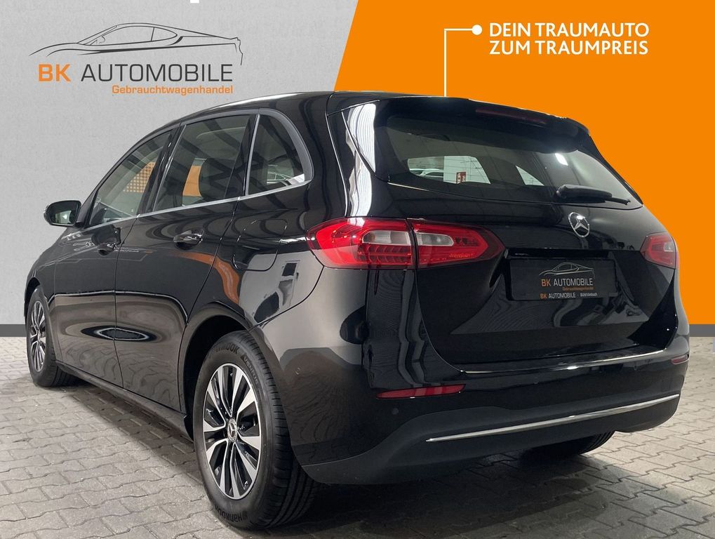 Mercedes-Benz B 180 2022