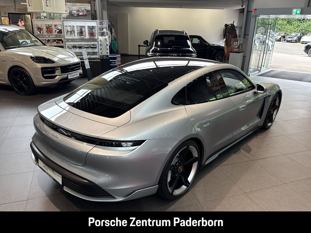 Porsche Taycan 2023