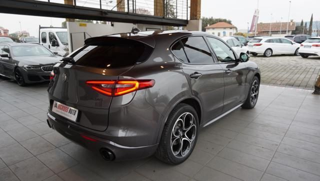 Alfa Romeo Stelvio 2021