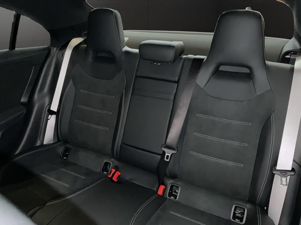 Mercedes-Benz CLA 200 2025