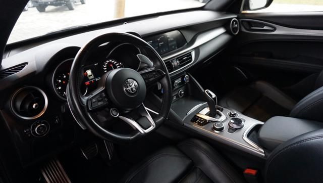 Alfa Romeo Stelvio 2021