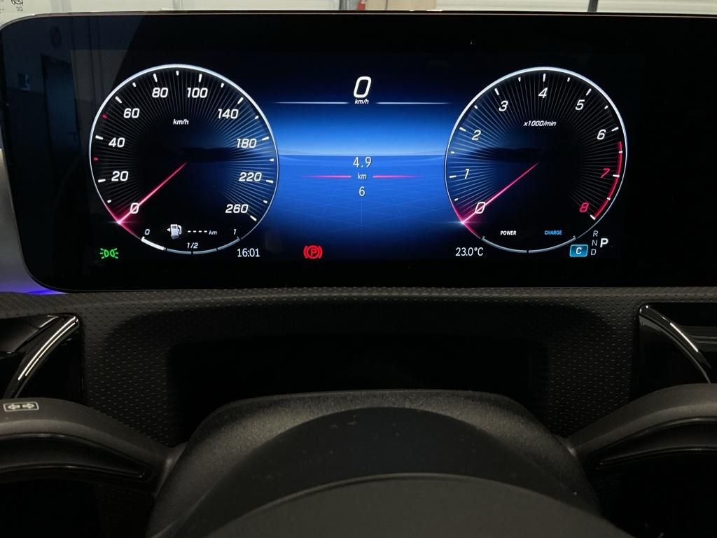 Mercedes-Benz CLA 200 2025