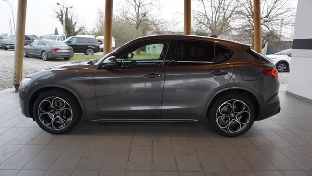 Alfa Romeo Stelvio 2021