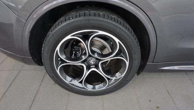 Alfa Romeo Stelvio 2021