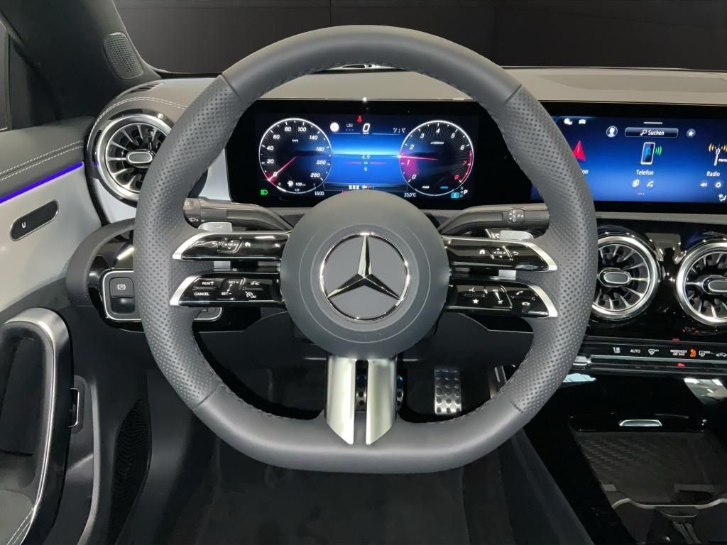 Mercedes-Benz CLA 200 2025