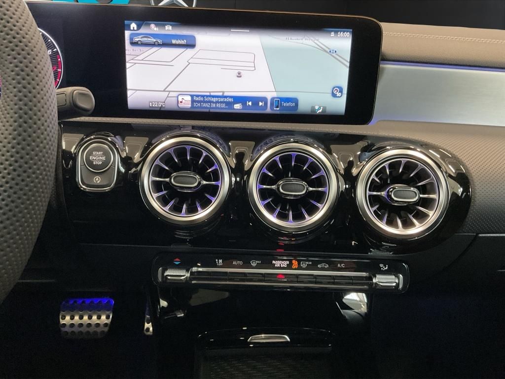 Mercedes-Benz CLA 200 2025