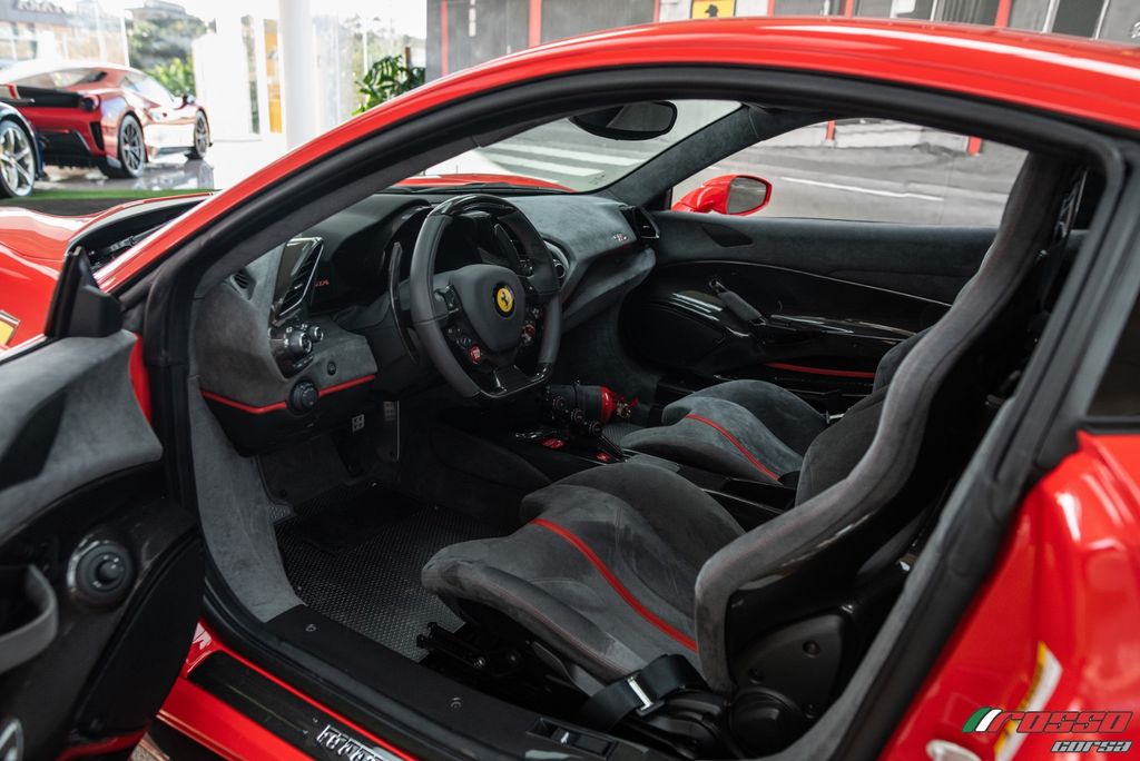 Ferrari 488 Pista 2019