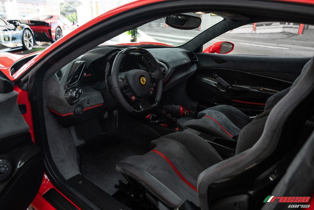 Ferrari 488 Pista 2019