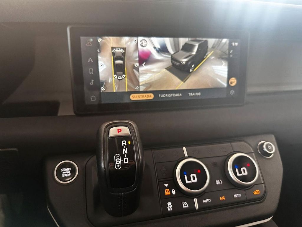 Land Rover Defender 2022