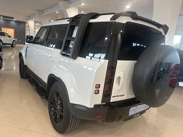 Land Rover Defender 2022